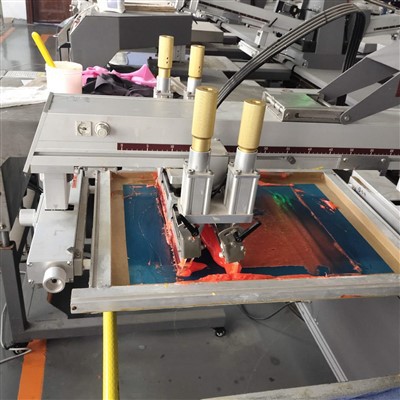 اسکرین پرنٹنگ کی فراہمی